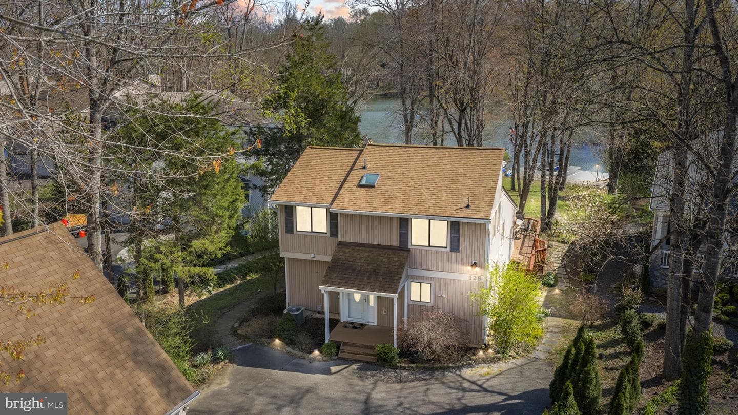 128 Harrison Circle
