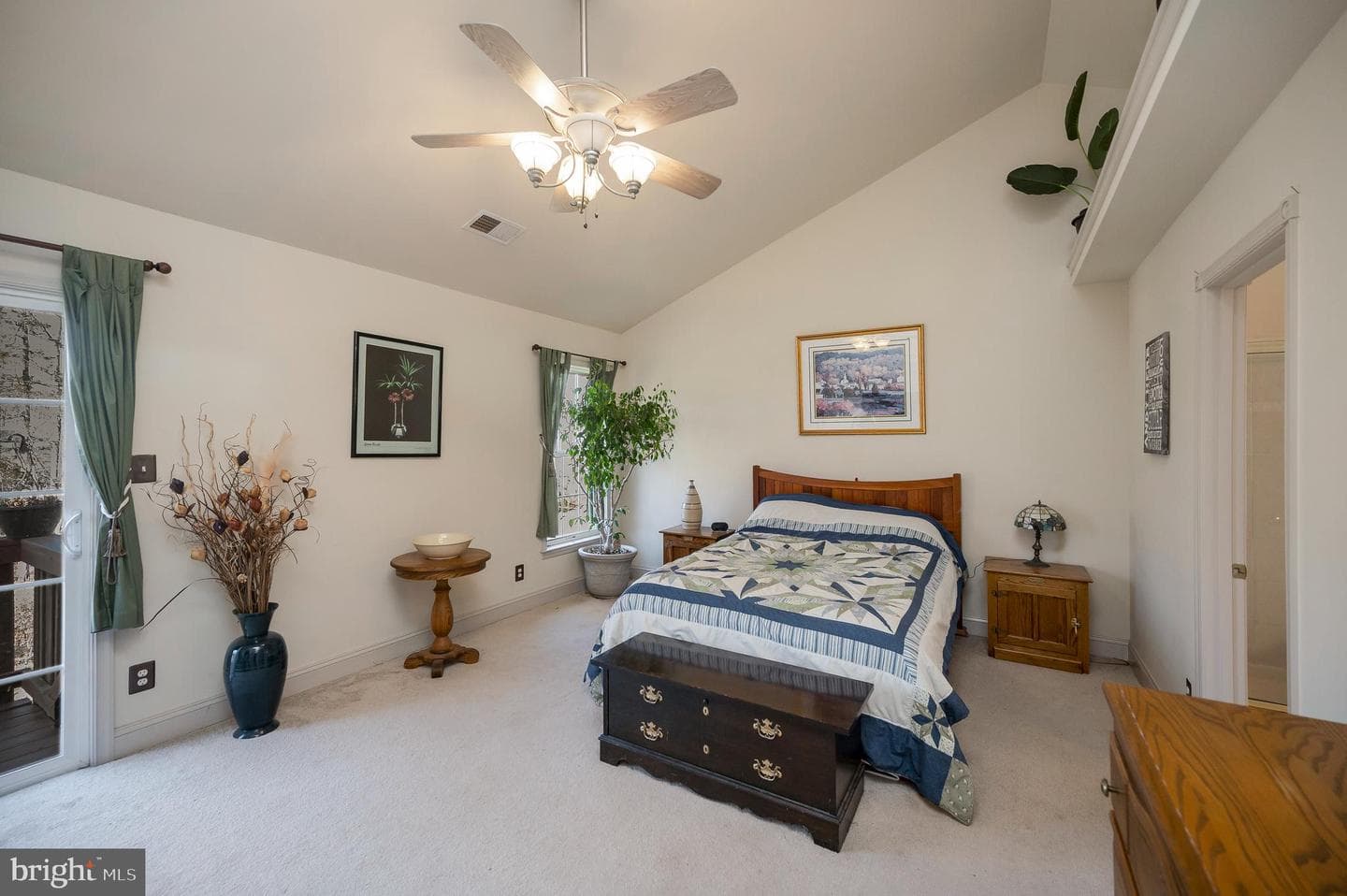 408 Liberty Boulevard photo 19