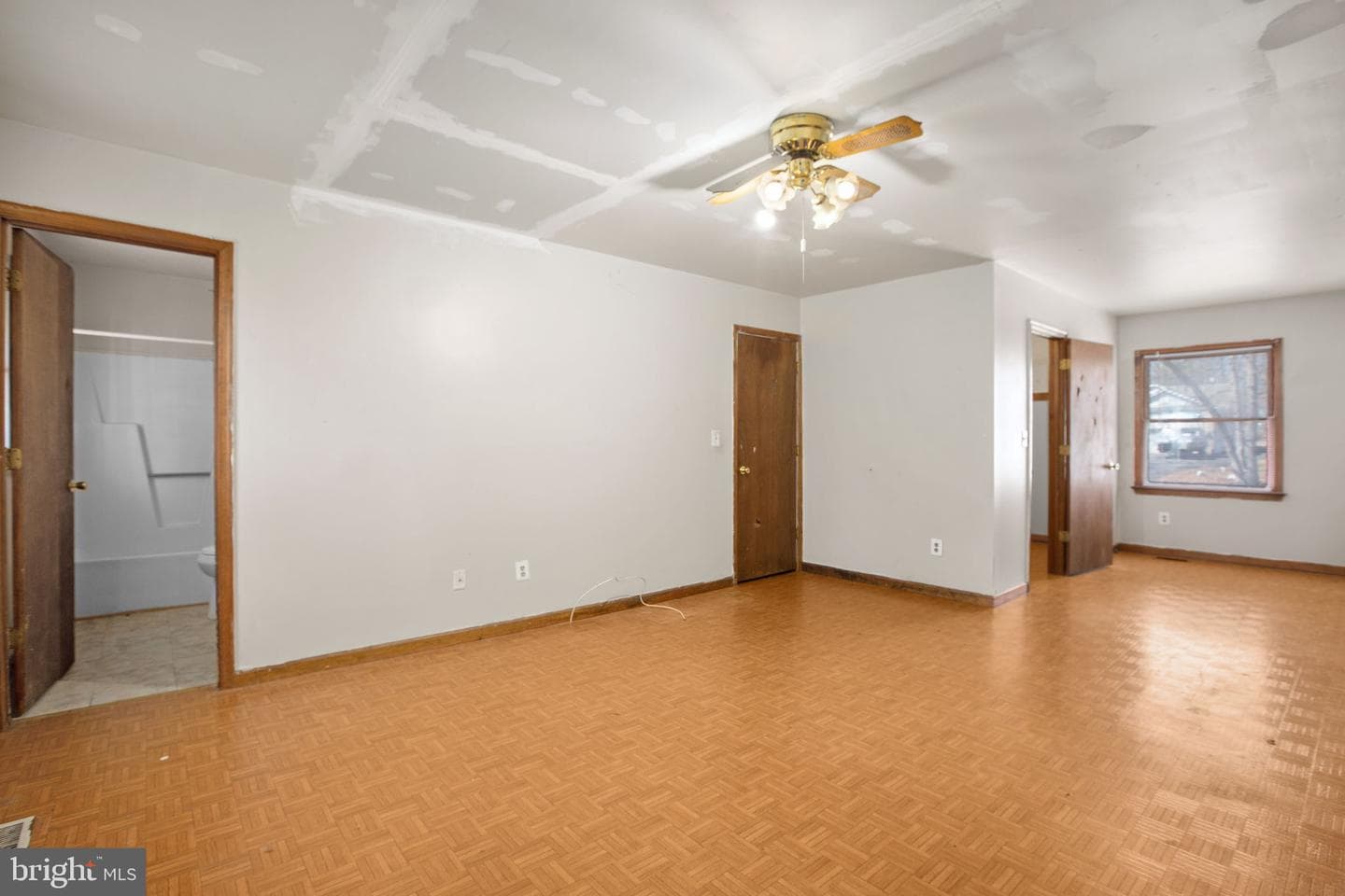 1105 Lakeview Parkway photo 12