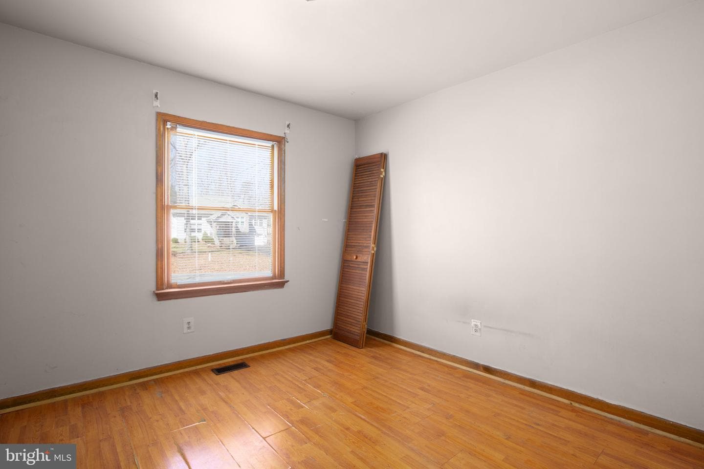 1105 Lakeview Parkway photo 16
