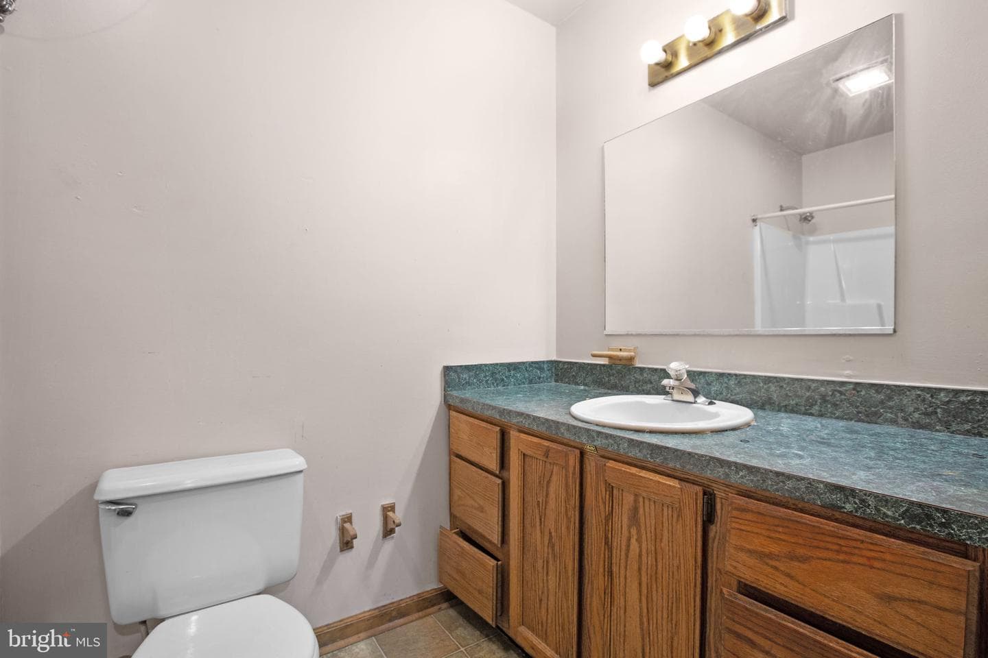 1105 Lakeview Parkway photo 19