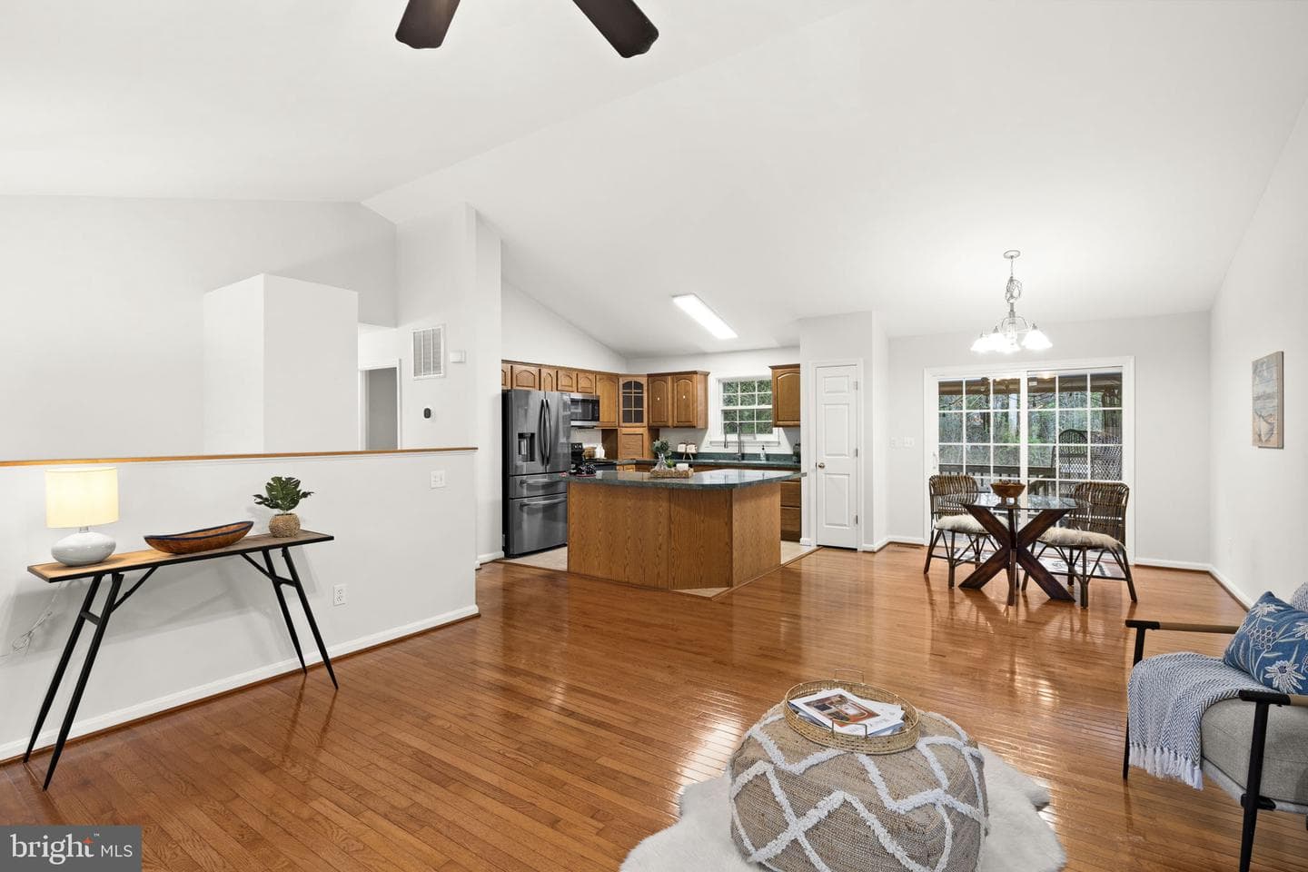 102 Fairfax Lane photo 10