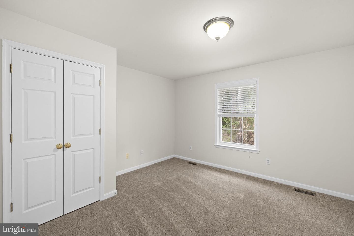 102 Fairfax Lane photo 25