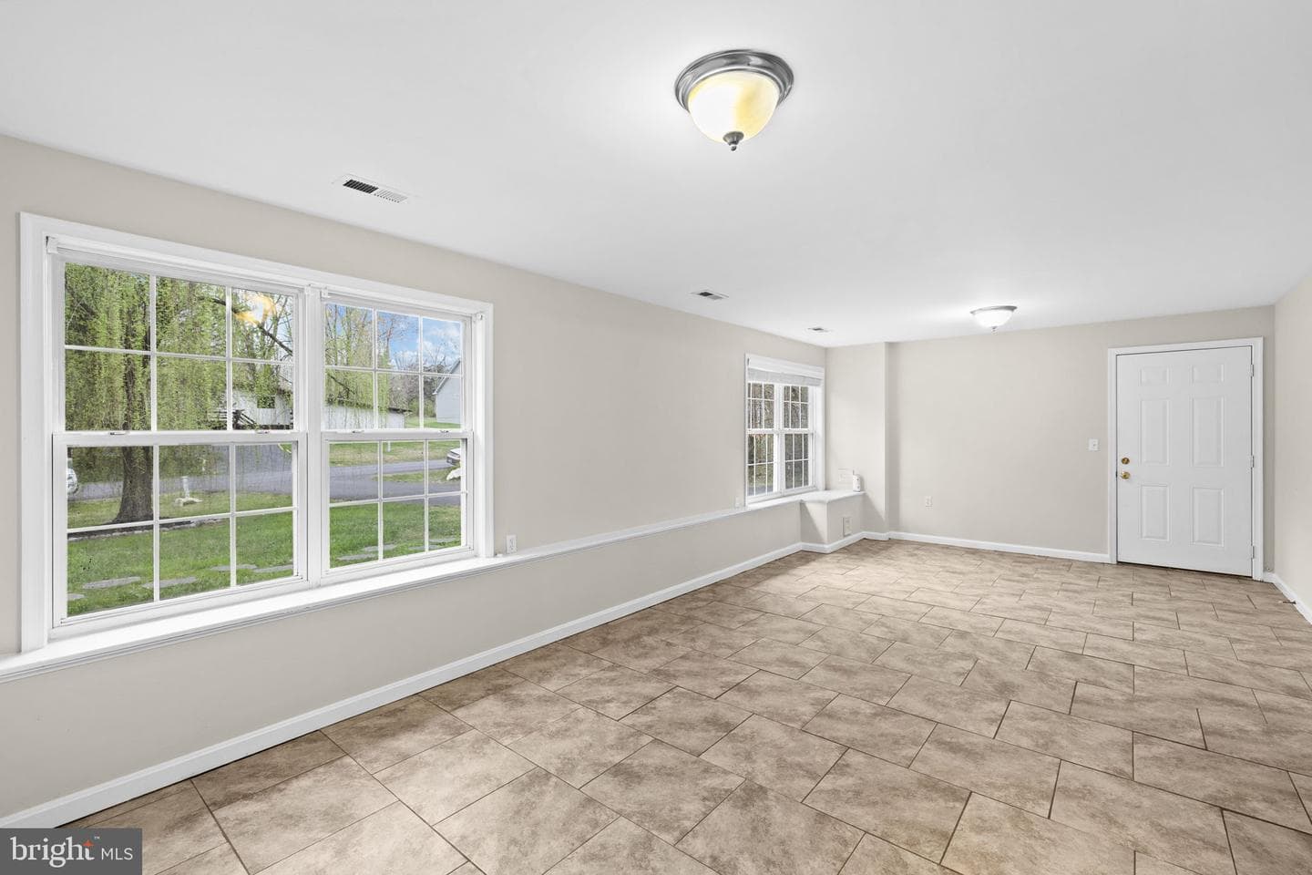 102 Fairfax Lane photo 27