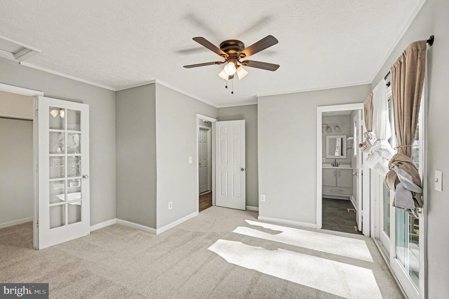 627 Mt Pleasant Drive photo 10