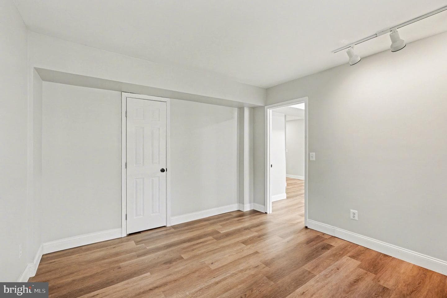 627 Mt Pleasant Drive photo 17