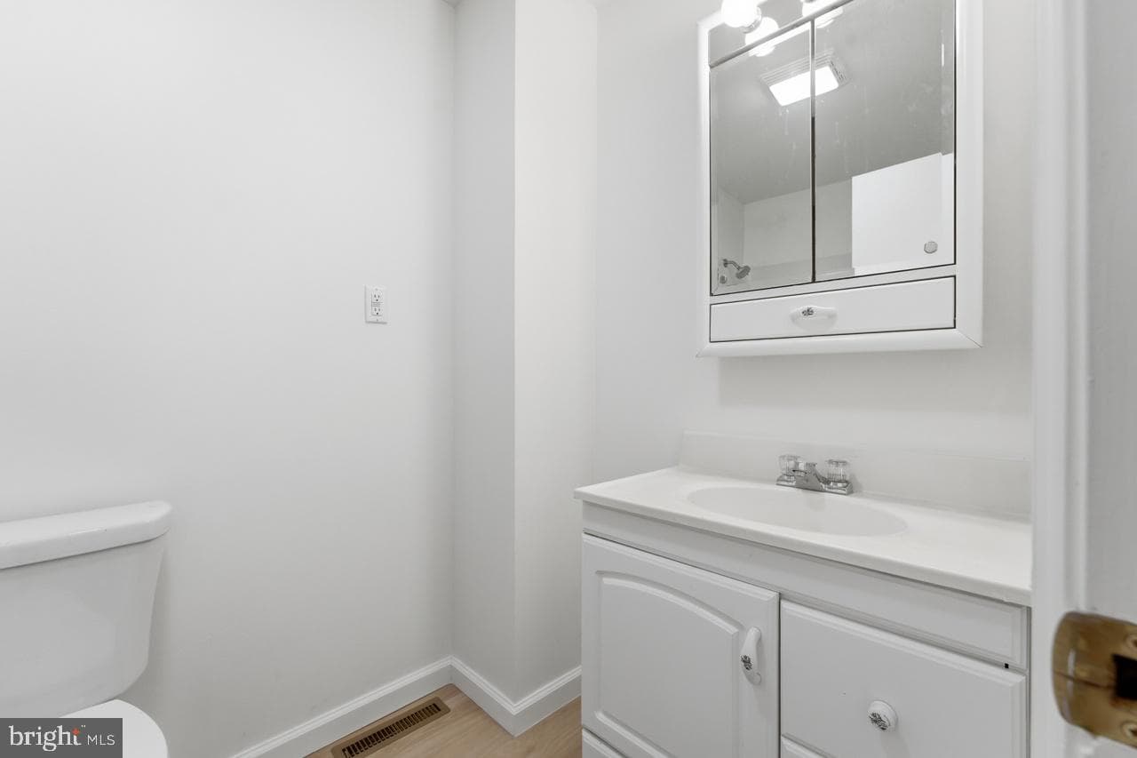 234 Landon Lane photo 32