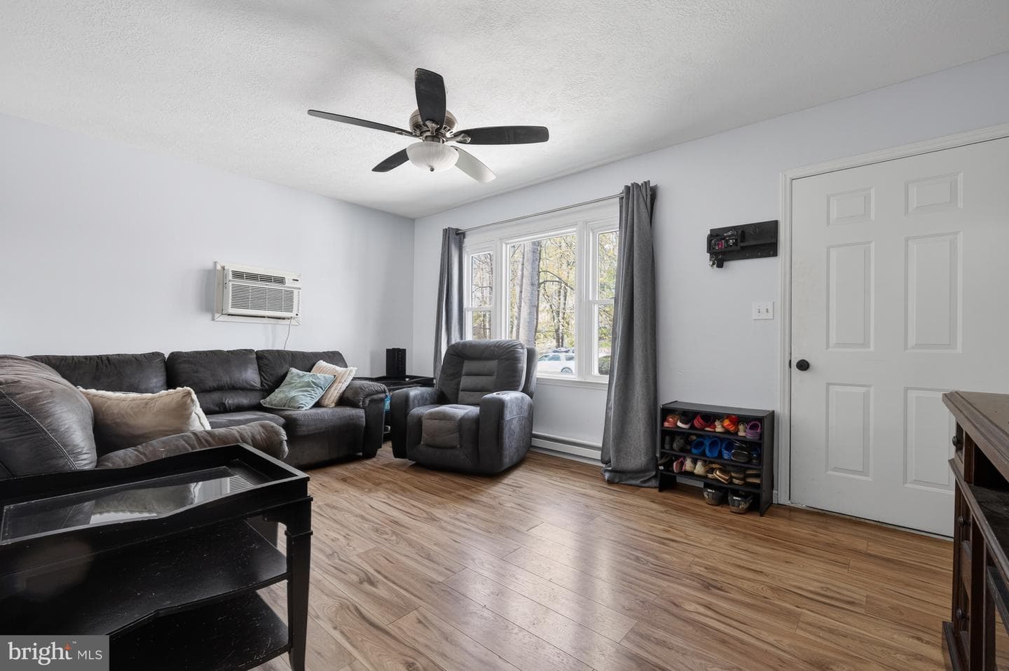205 Monument Road photo 7