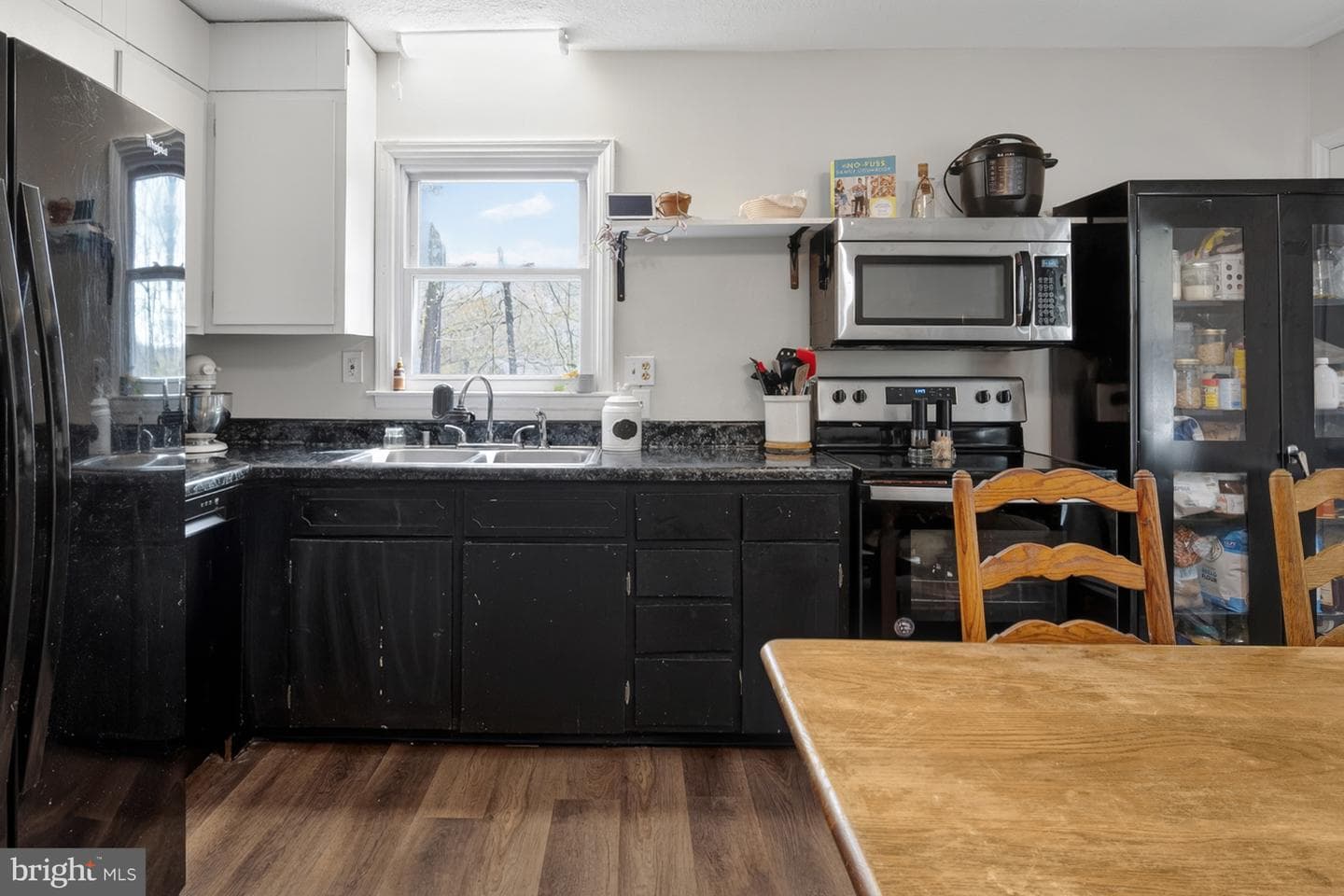 205 Monument Road photo 9