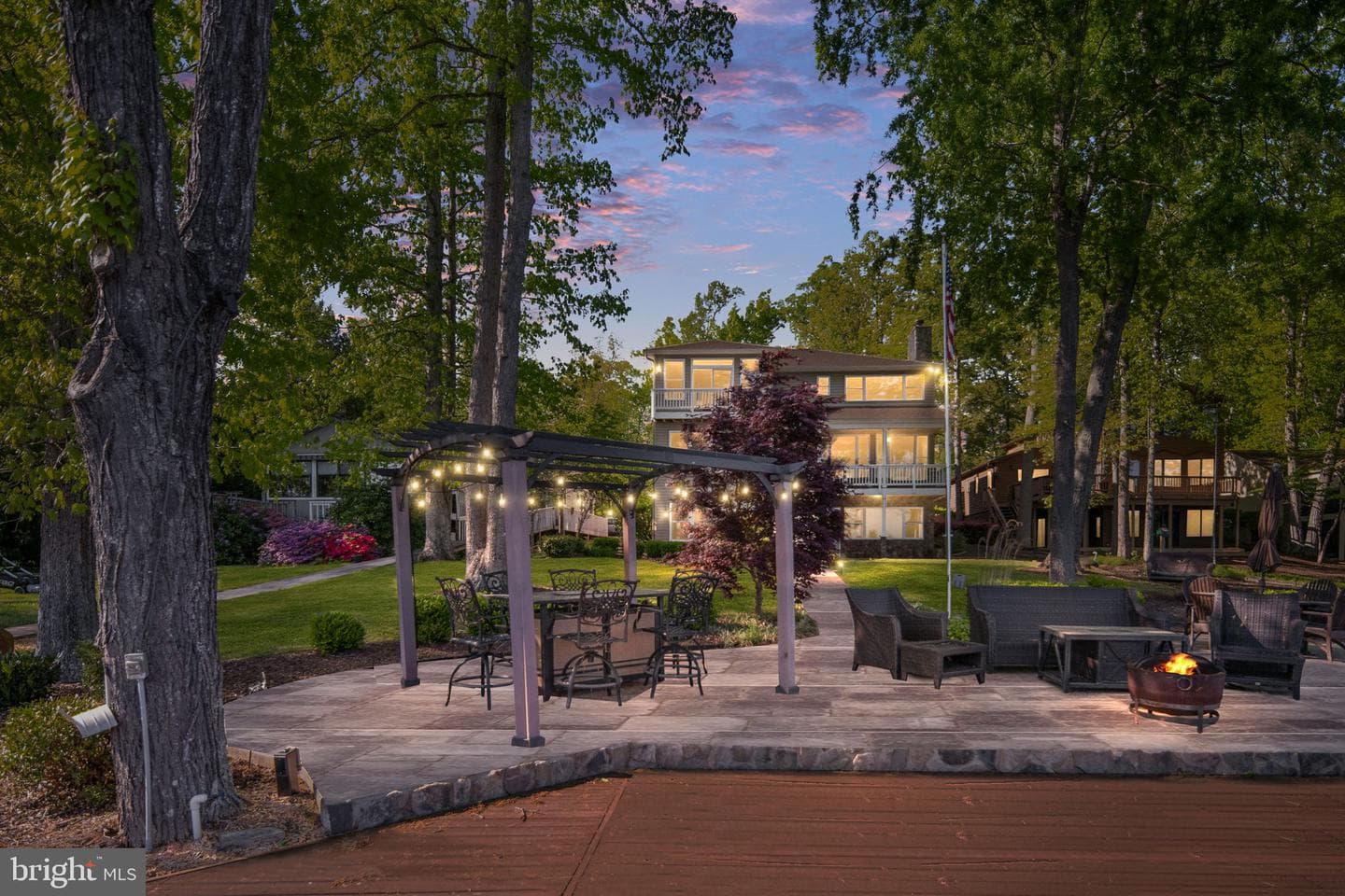 614 Cornwallis Avenue photo 83