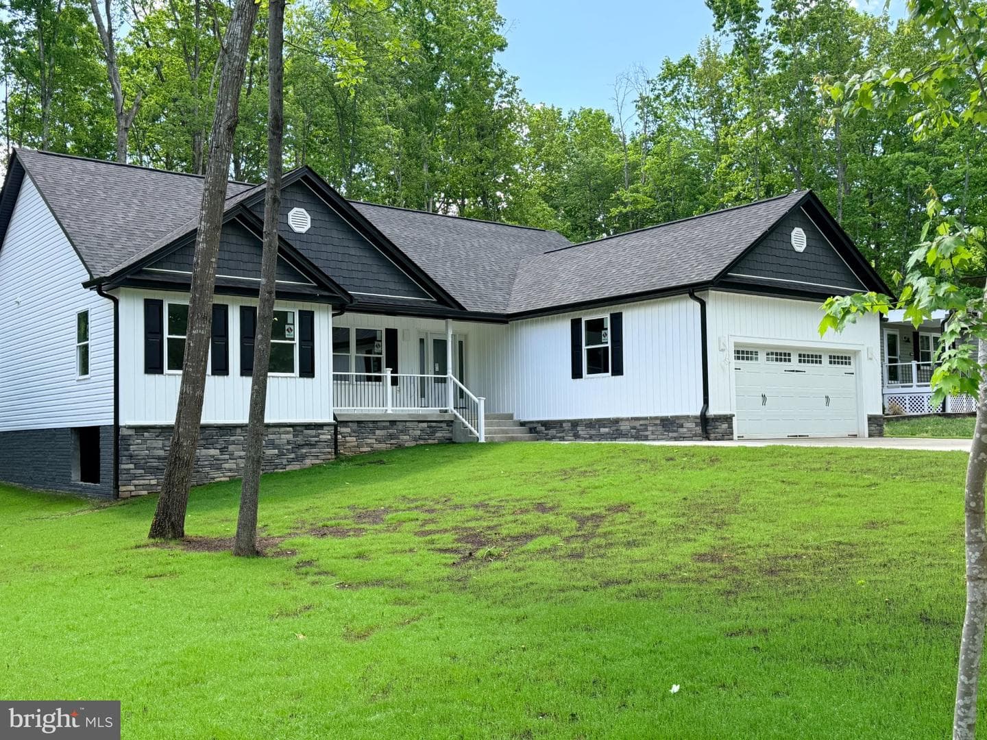 1233 Lakeview Parkway photo 3