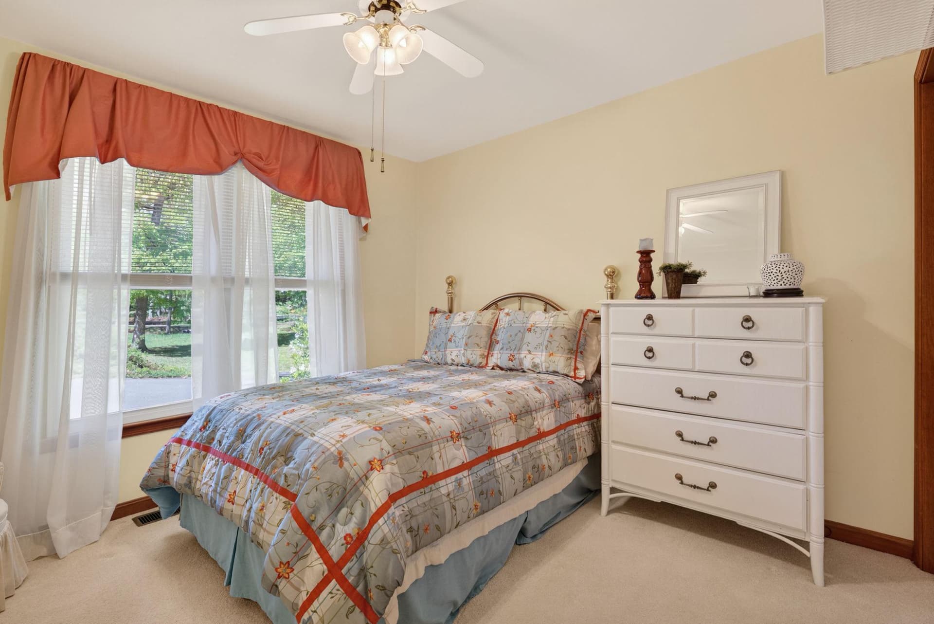 111 Patrick Henry Court photo 33