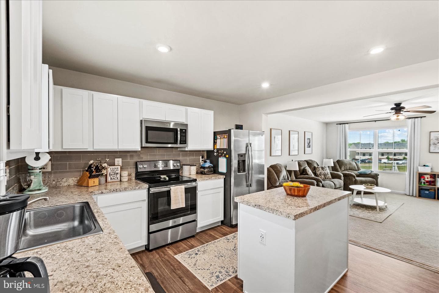 2854 Farzi Circle photo 11