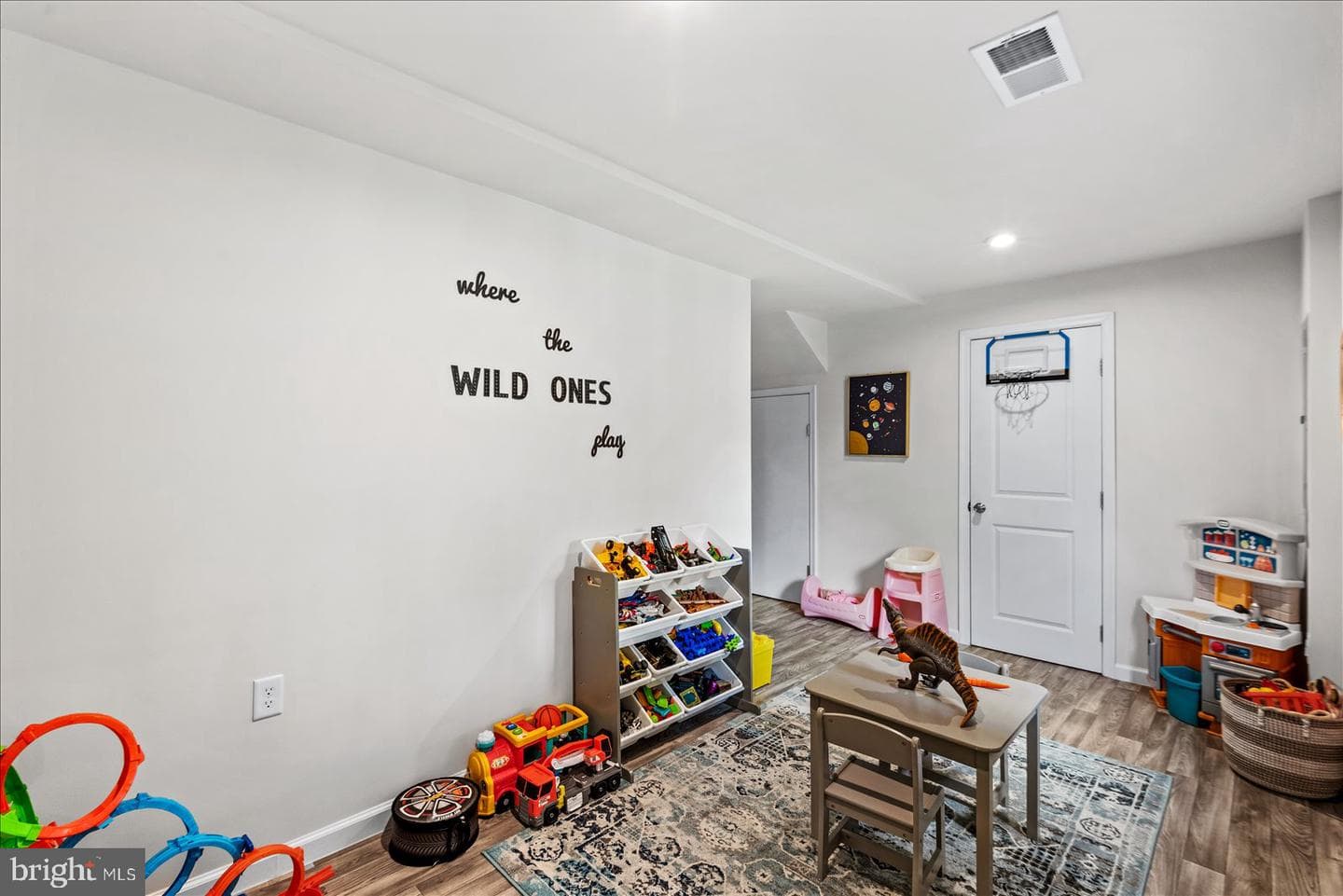 2854 Farzi Circle photo 6