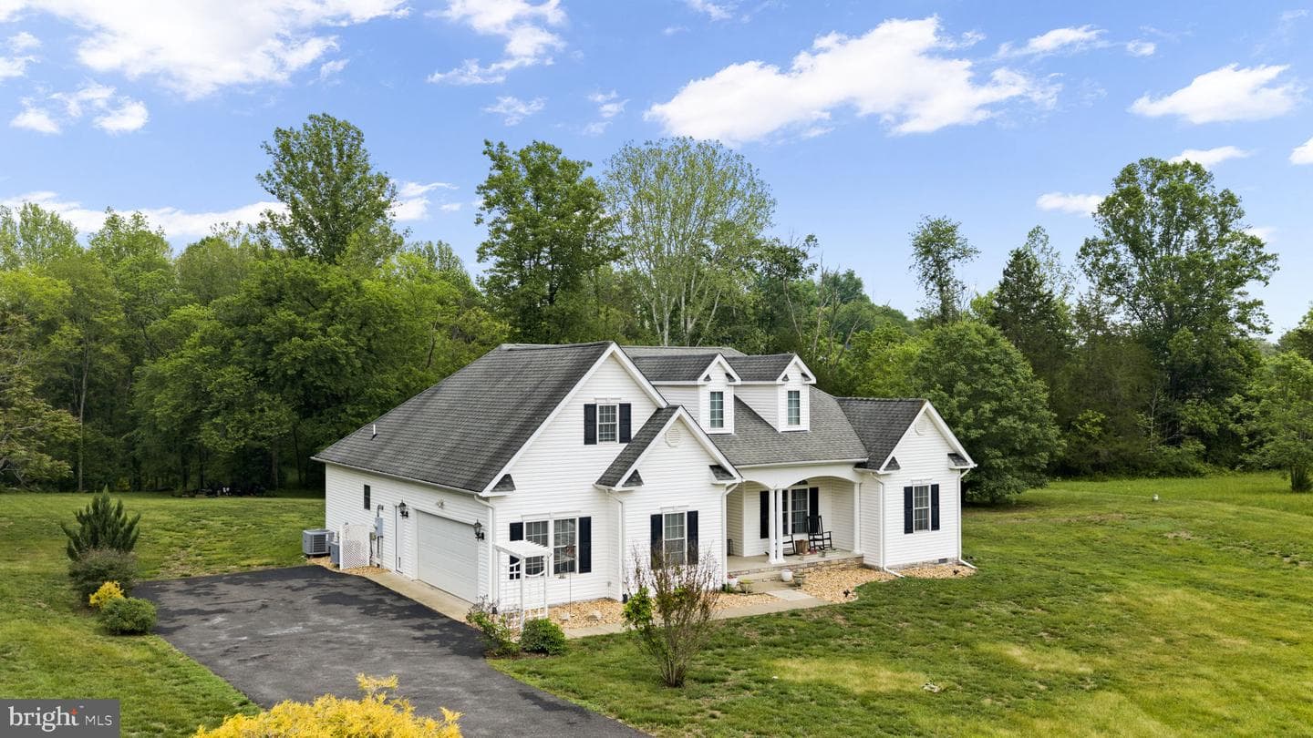 17289 Miss Mollys Lane photo 40