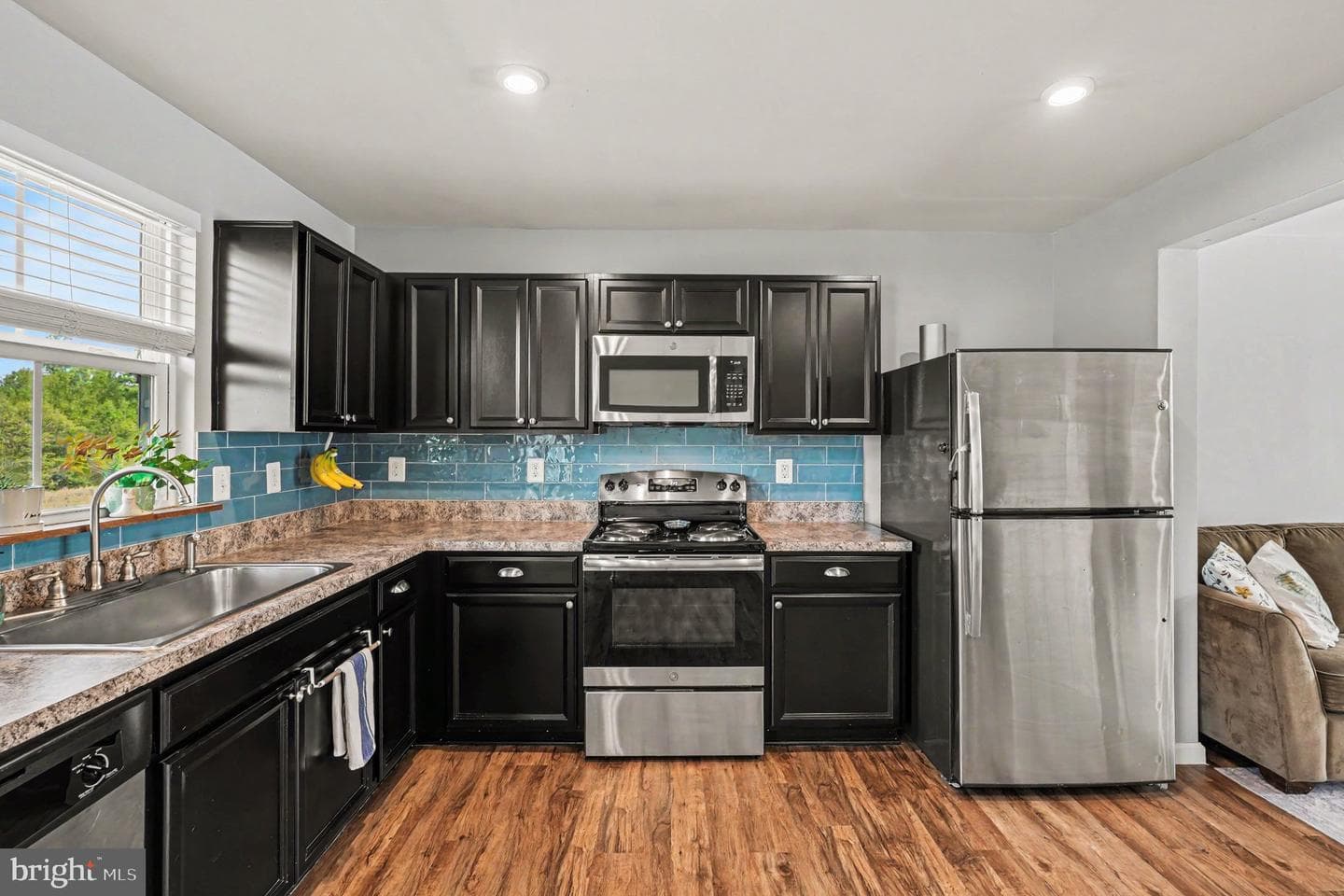 35202 Sara Court photo 4