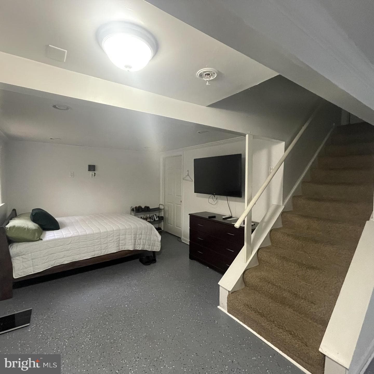 109 Fairfax Lane photo 29