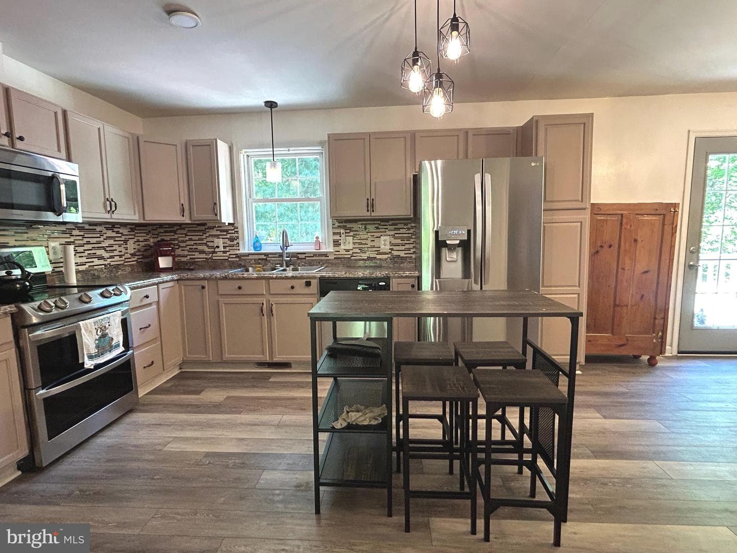 10278 Redbud Road photo 9