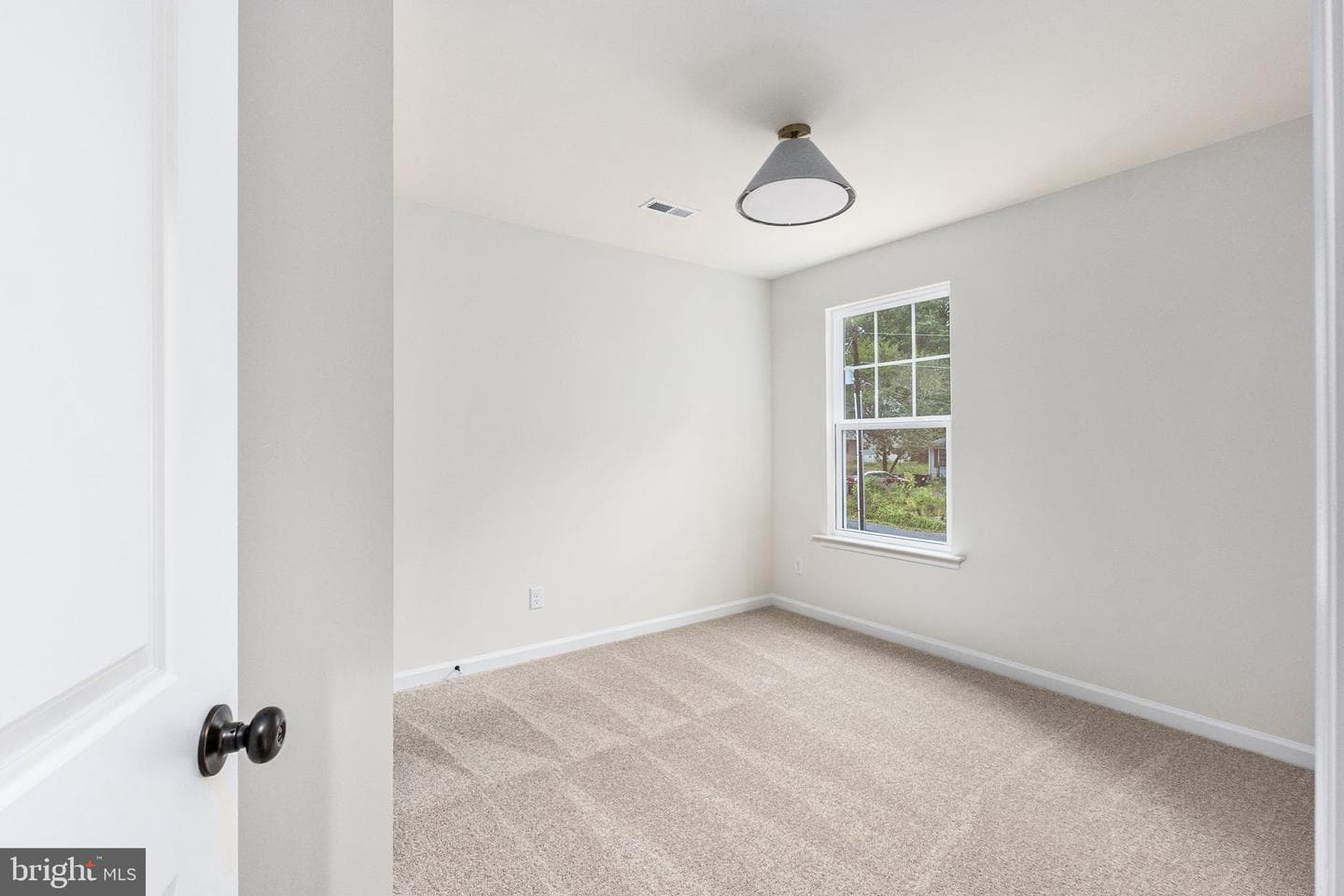 104 Butler Circle photo 34