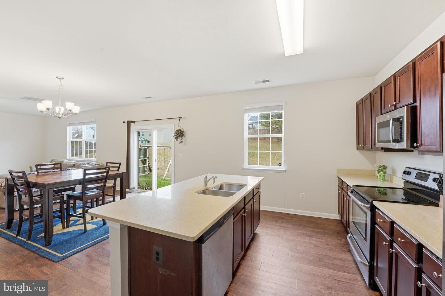 235 Daliah Way photo 19