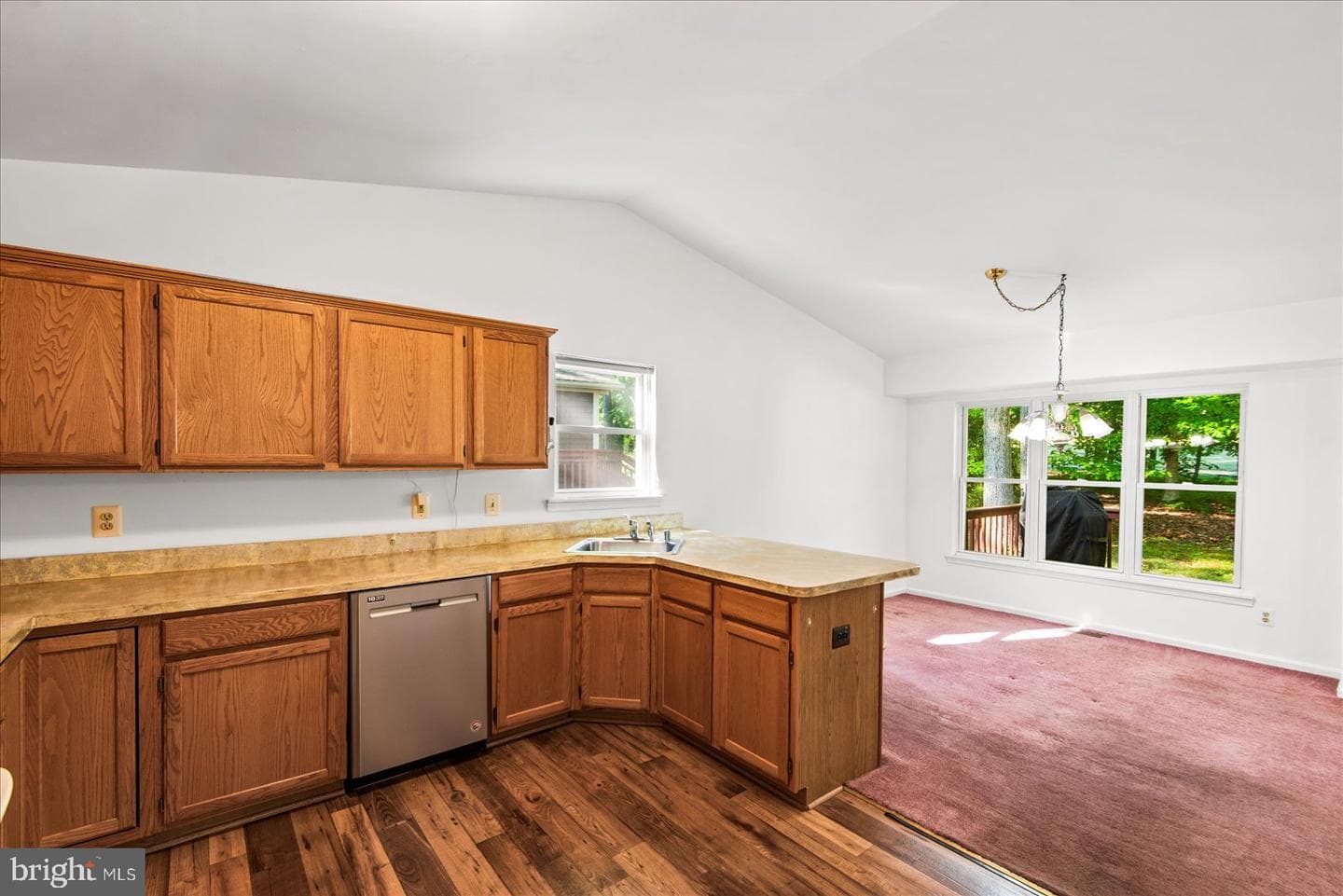 130 Green St photo 16