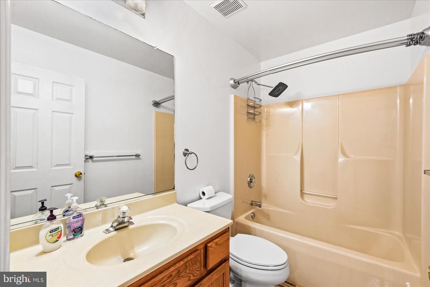 130 Green St photo 23