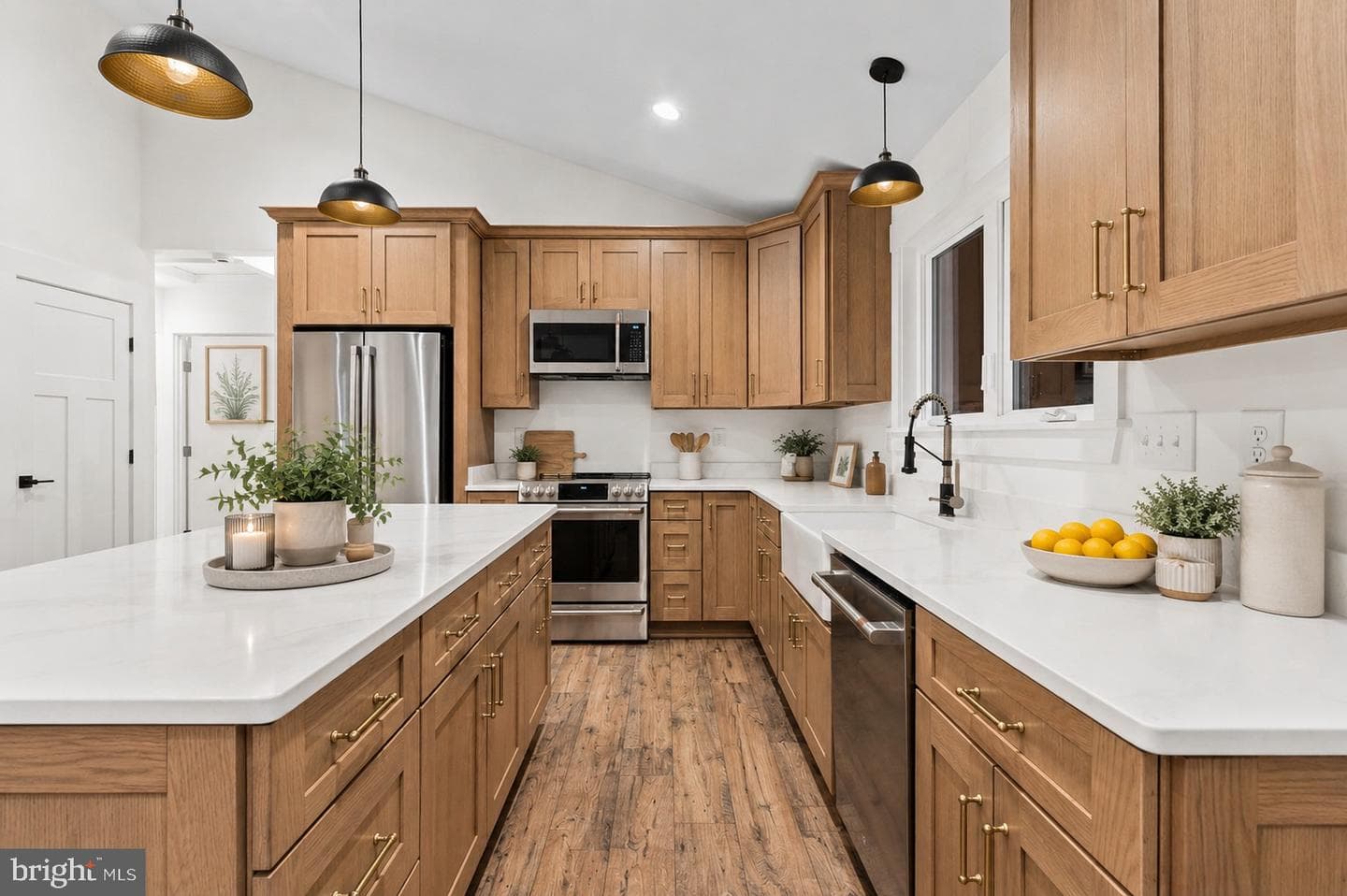 26416 Isabelle Dr photo 6