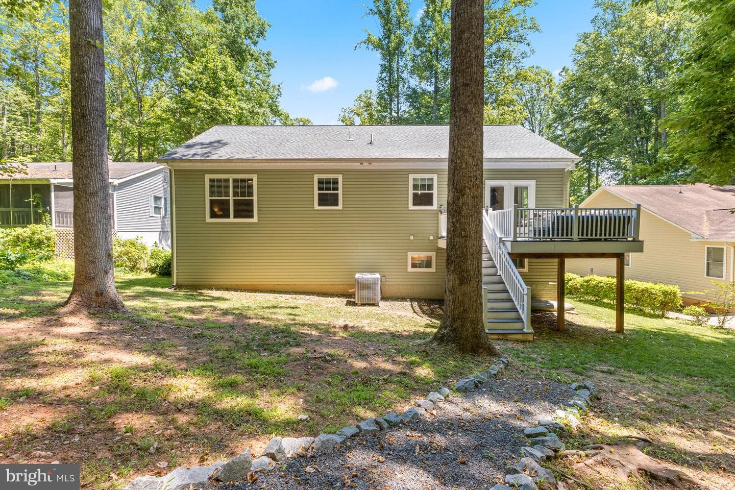 105 Edgemont Circle photo 44