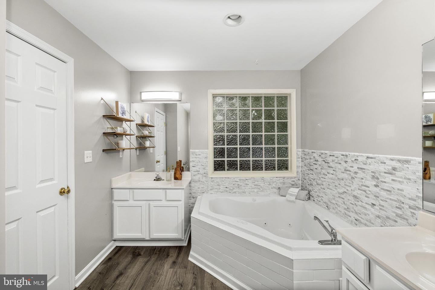 104 Federal Road photo 23