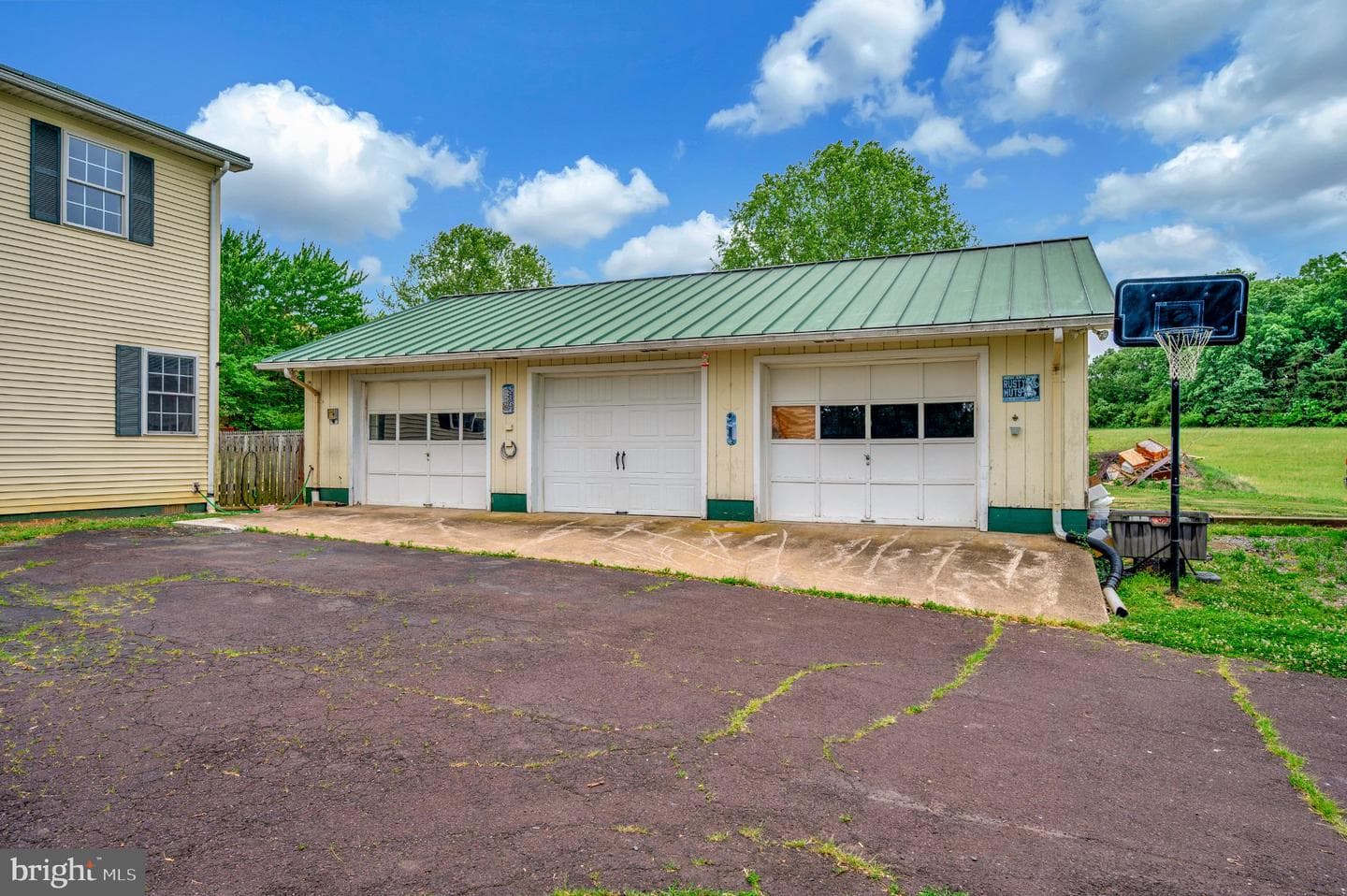 23202 Village Road photo 43