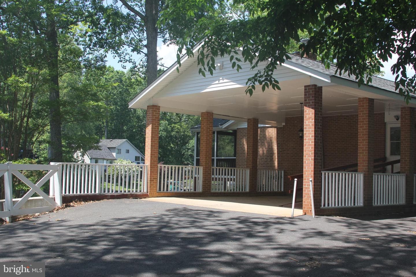 216 Wilderness Ln photo 3