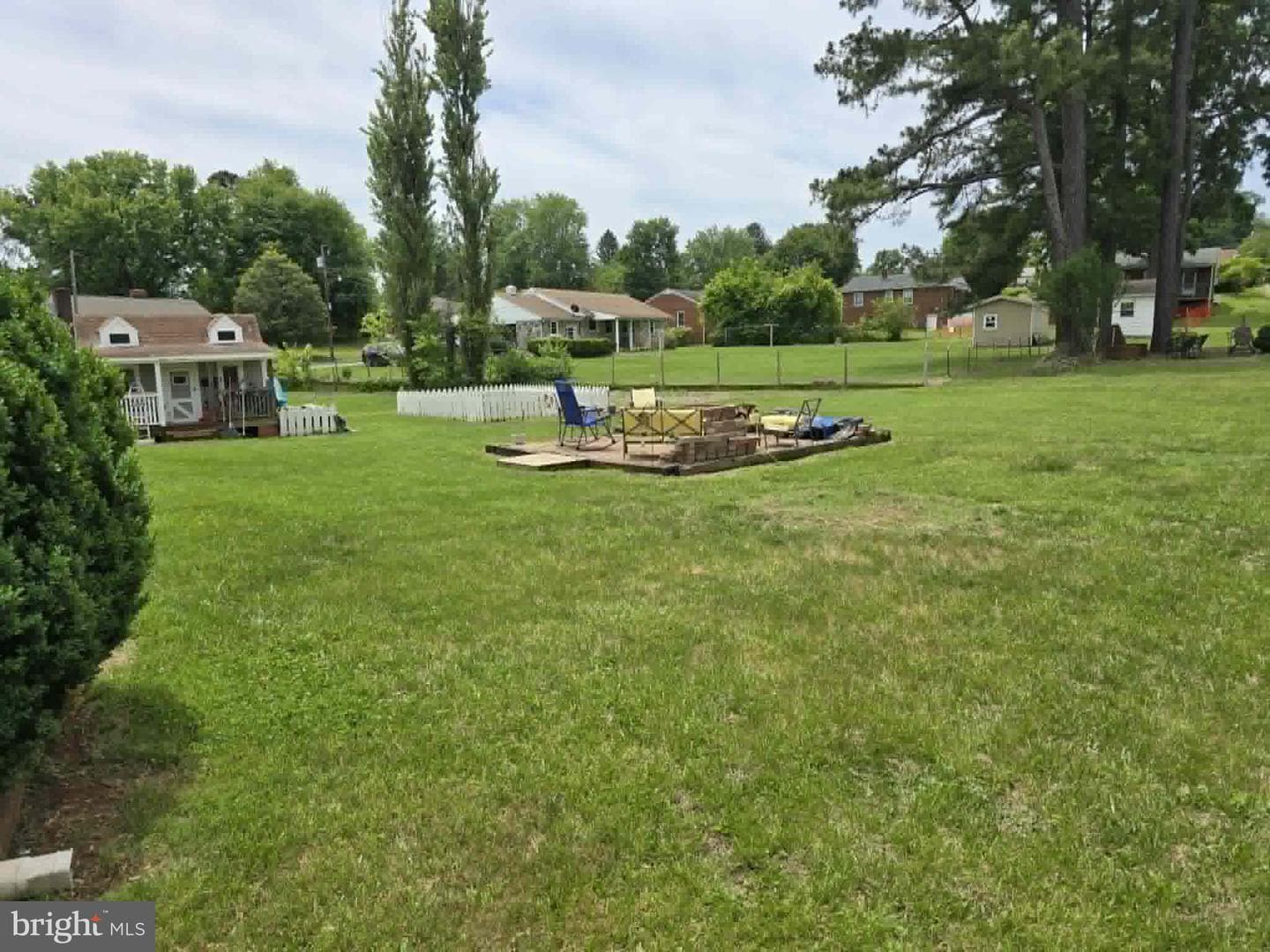 196 Selma Rd photo 25