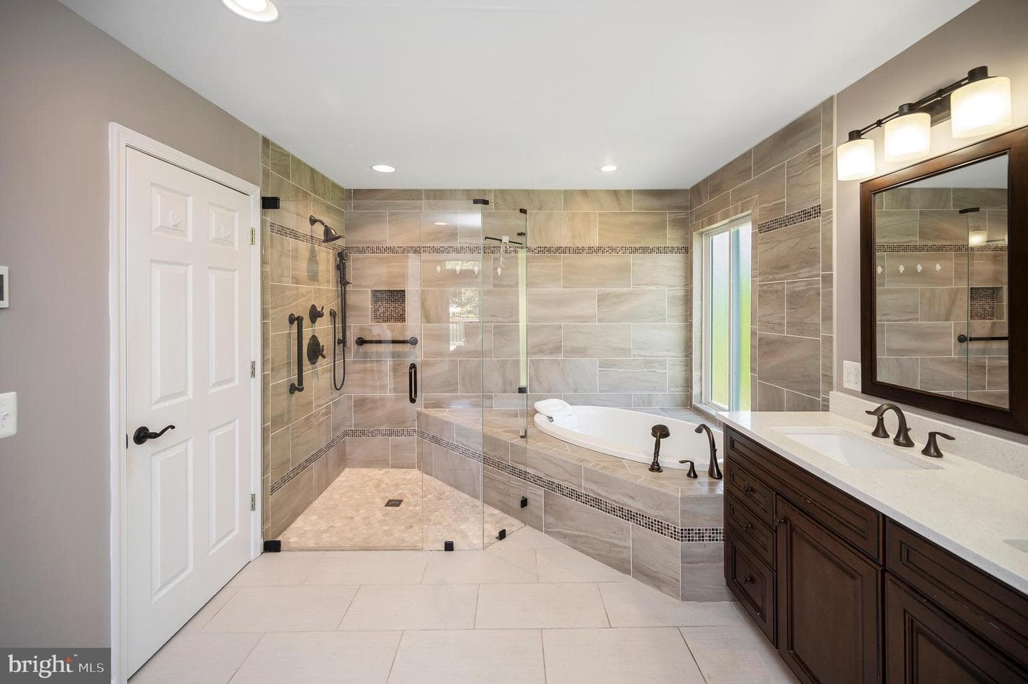 110 Lee Circle photo 31
