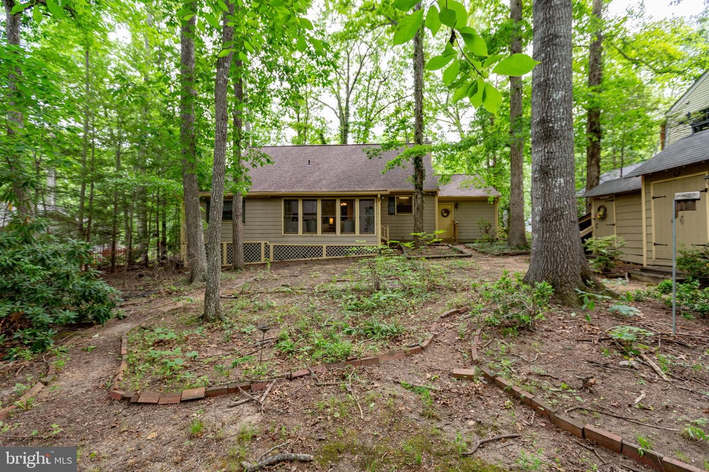 102 Eagle Court photo 31
