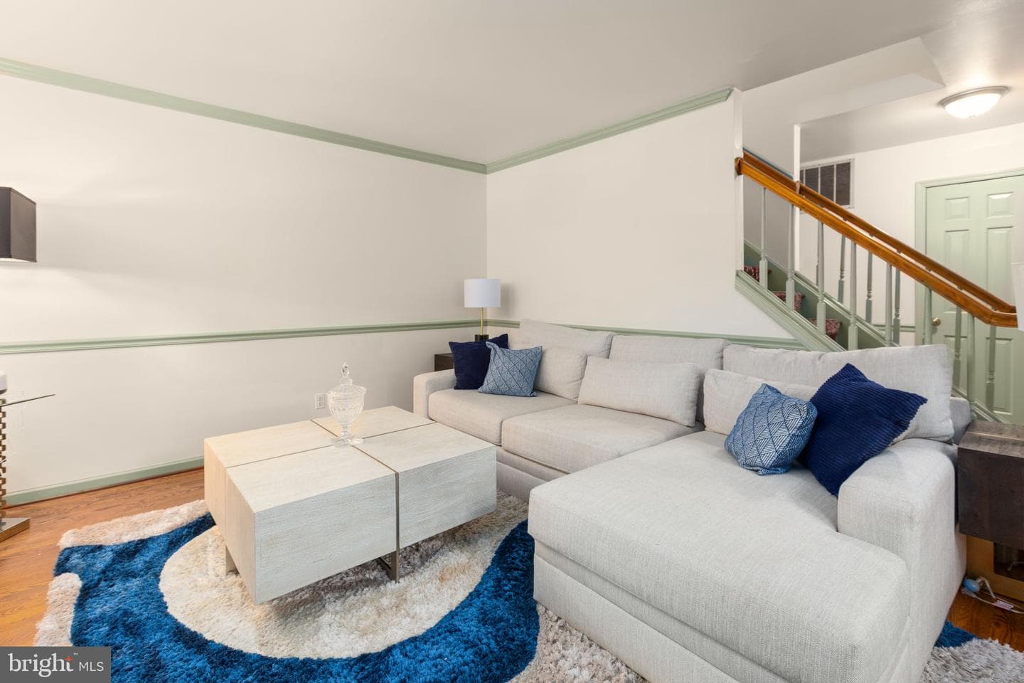 102 Eagle Court photo 4