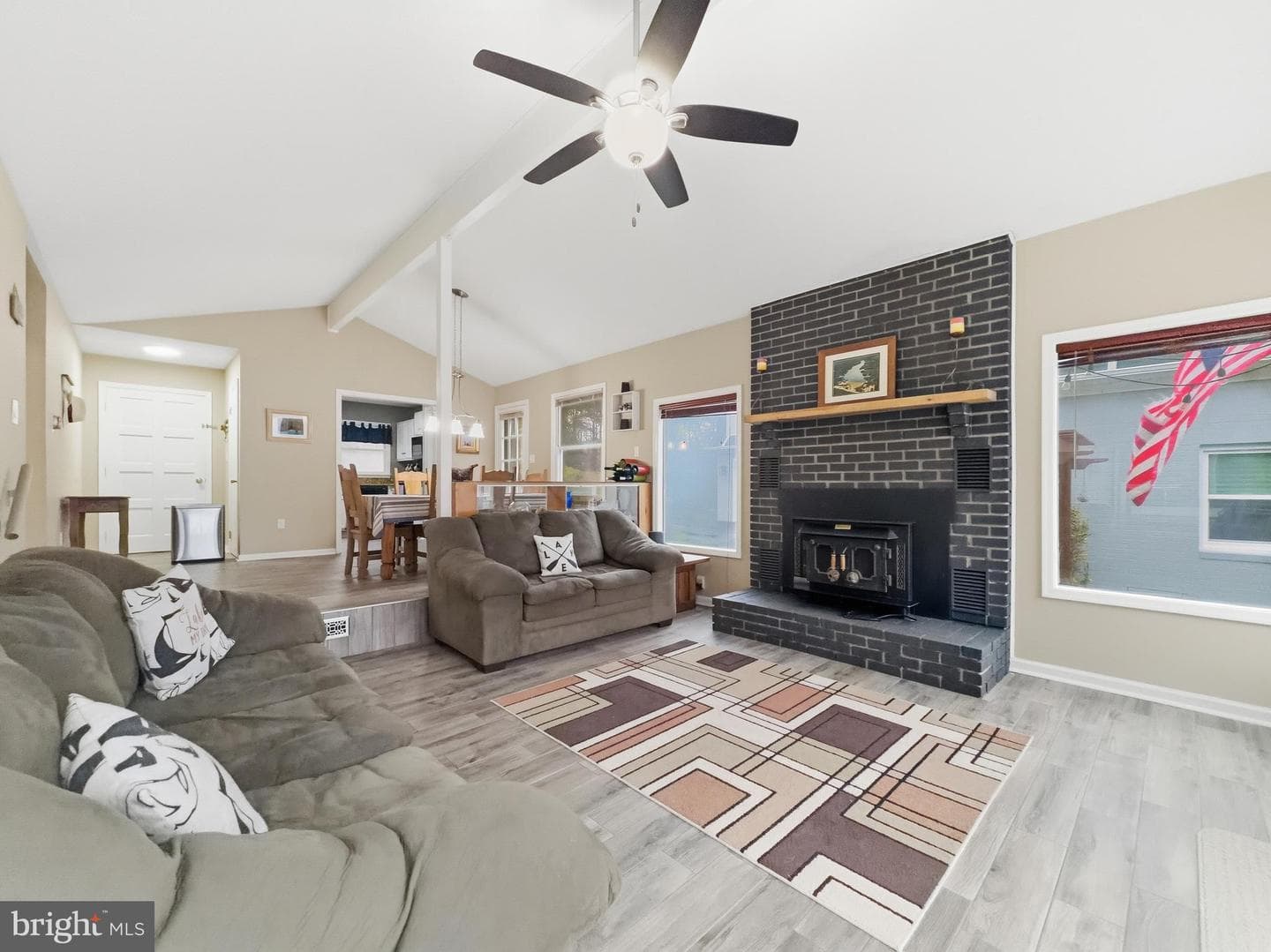 1353 Lakeview Parkway photo 17