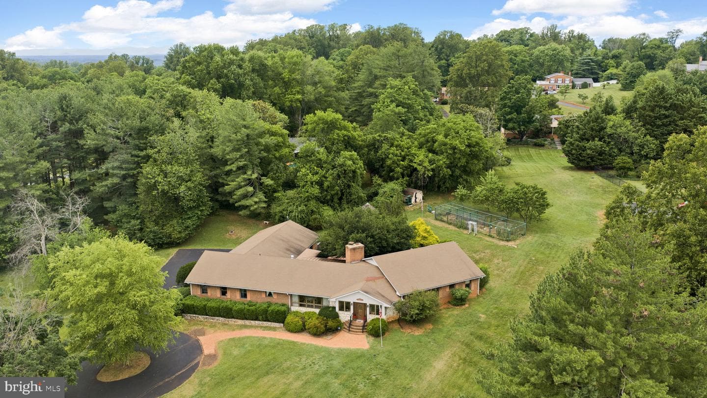 252 Boxley Lane, Orange