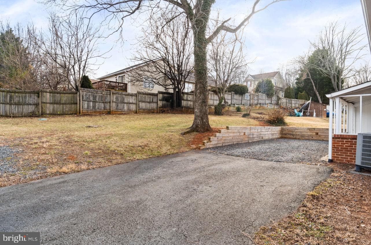 354 Berry Street photo 25