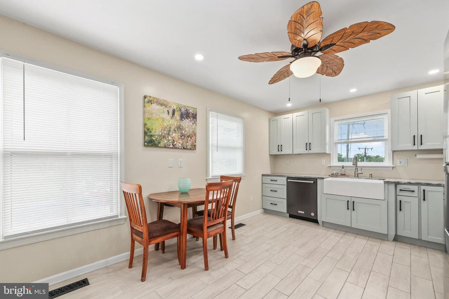 189 Newton Street photo 17