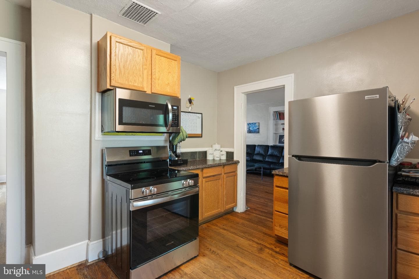 293 Caroline Street photo 13