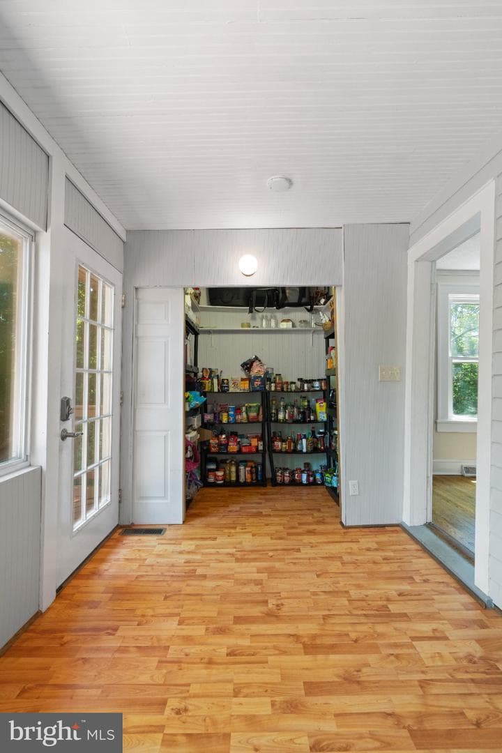293 Caroline Street photo 21