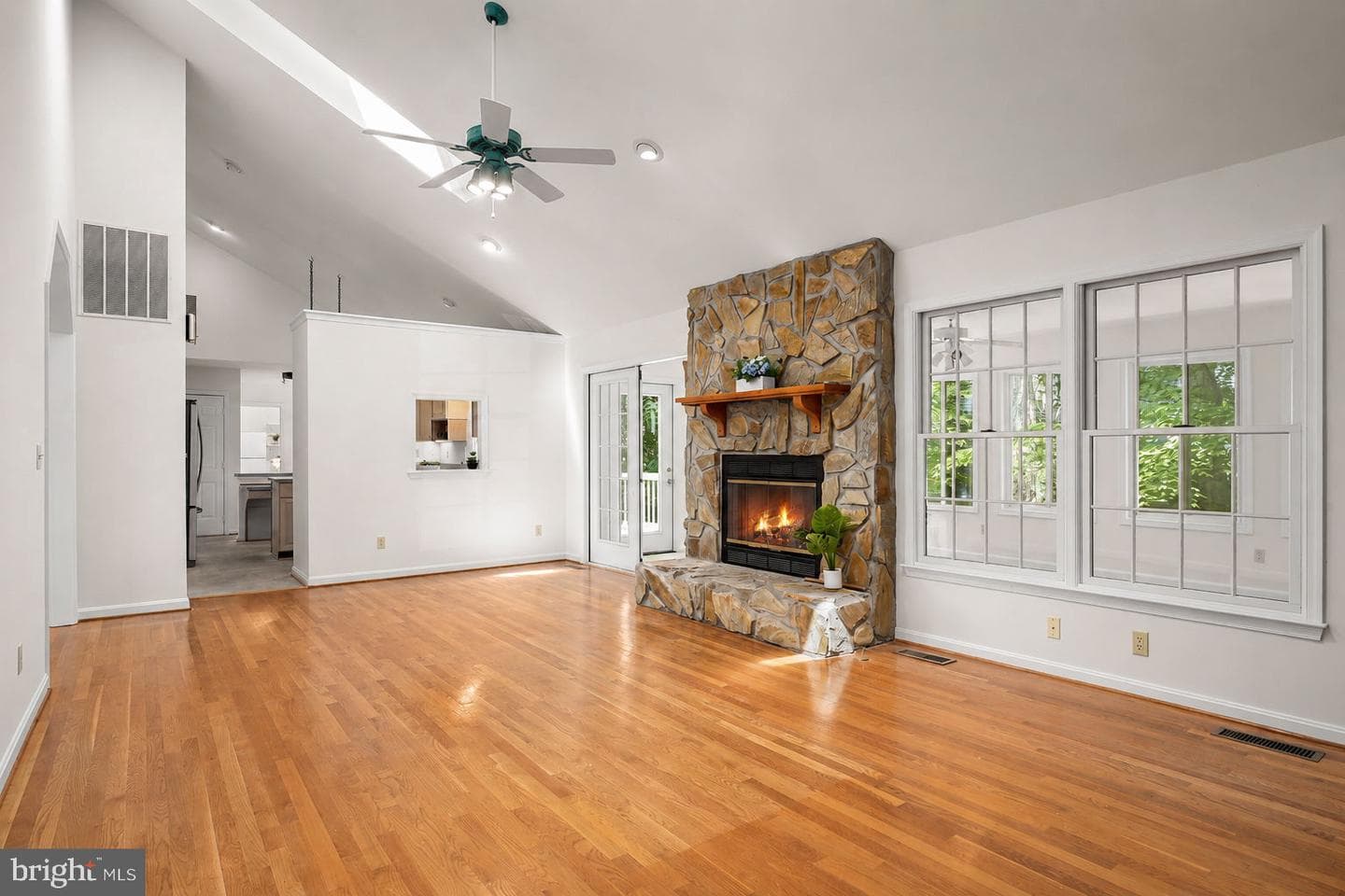 201 Green St photo 14