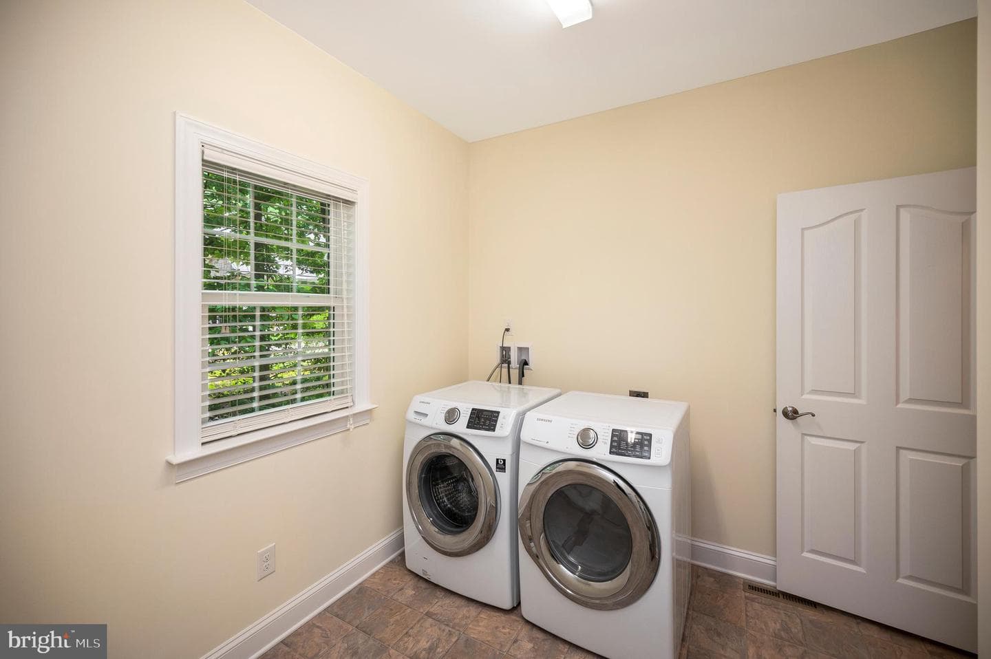 106 Cloverhill Court photo 46