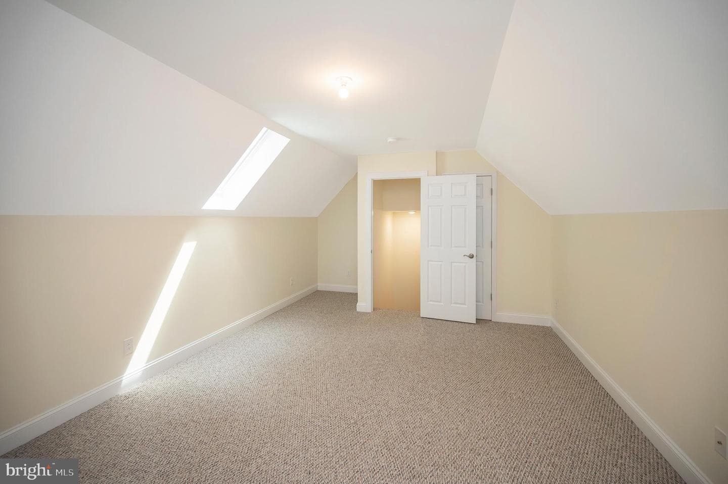 106 Cloverhill Court photo 60
