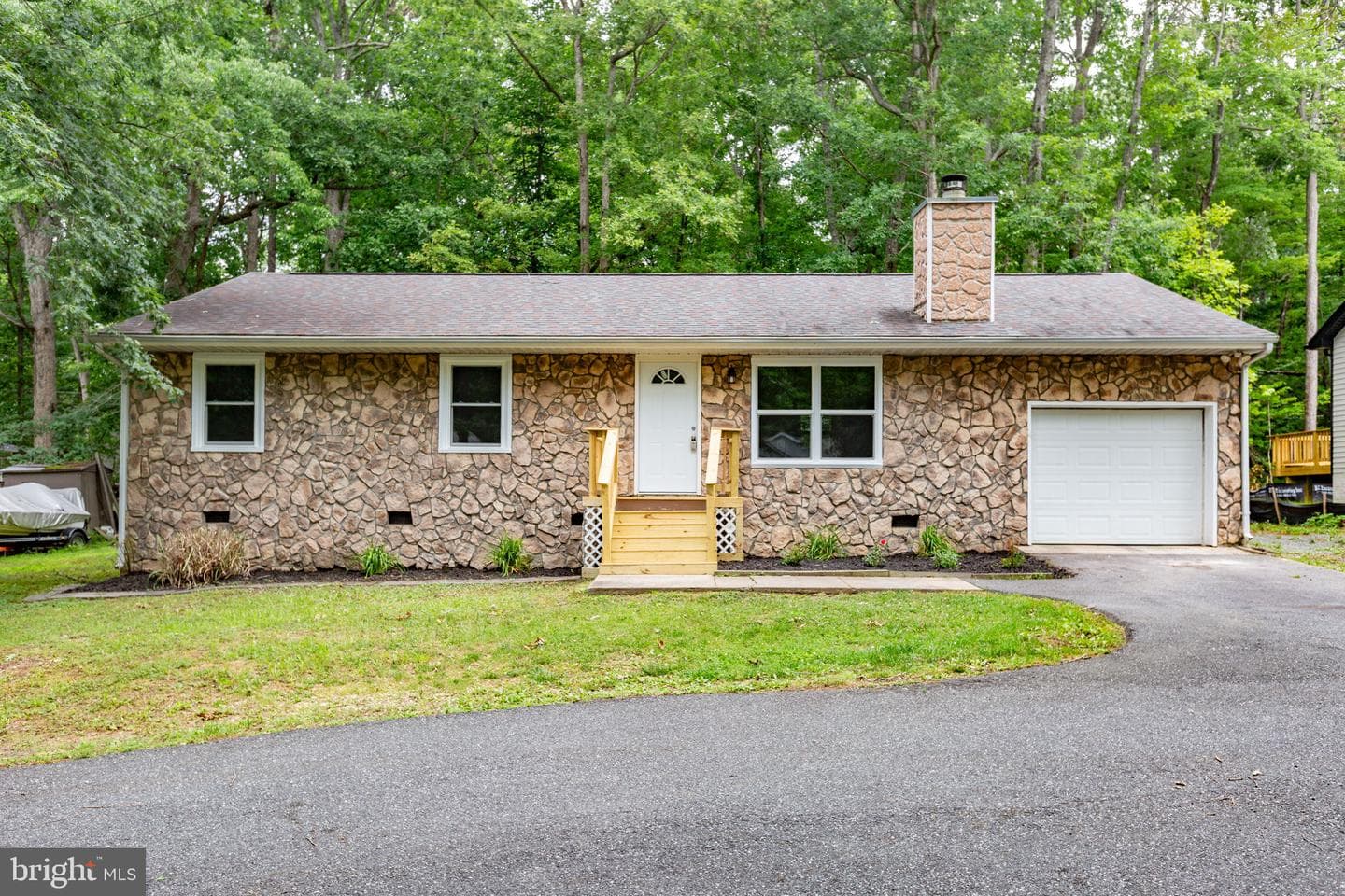 1105 Lakeview Parkway, Locust Grove