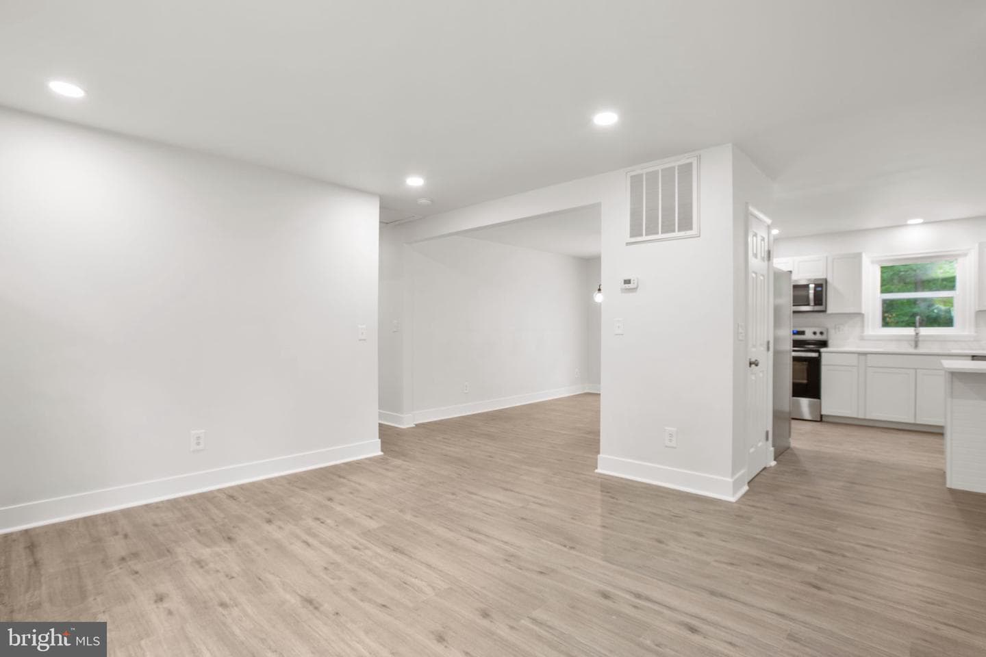 1105 Lakeview Parkway photo 8