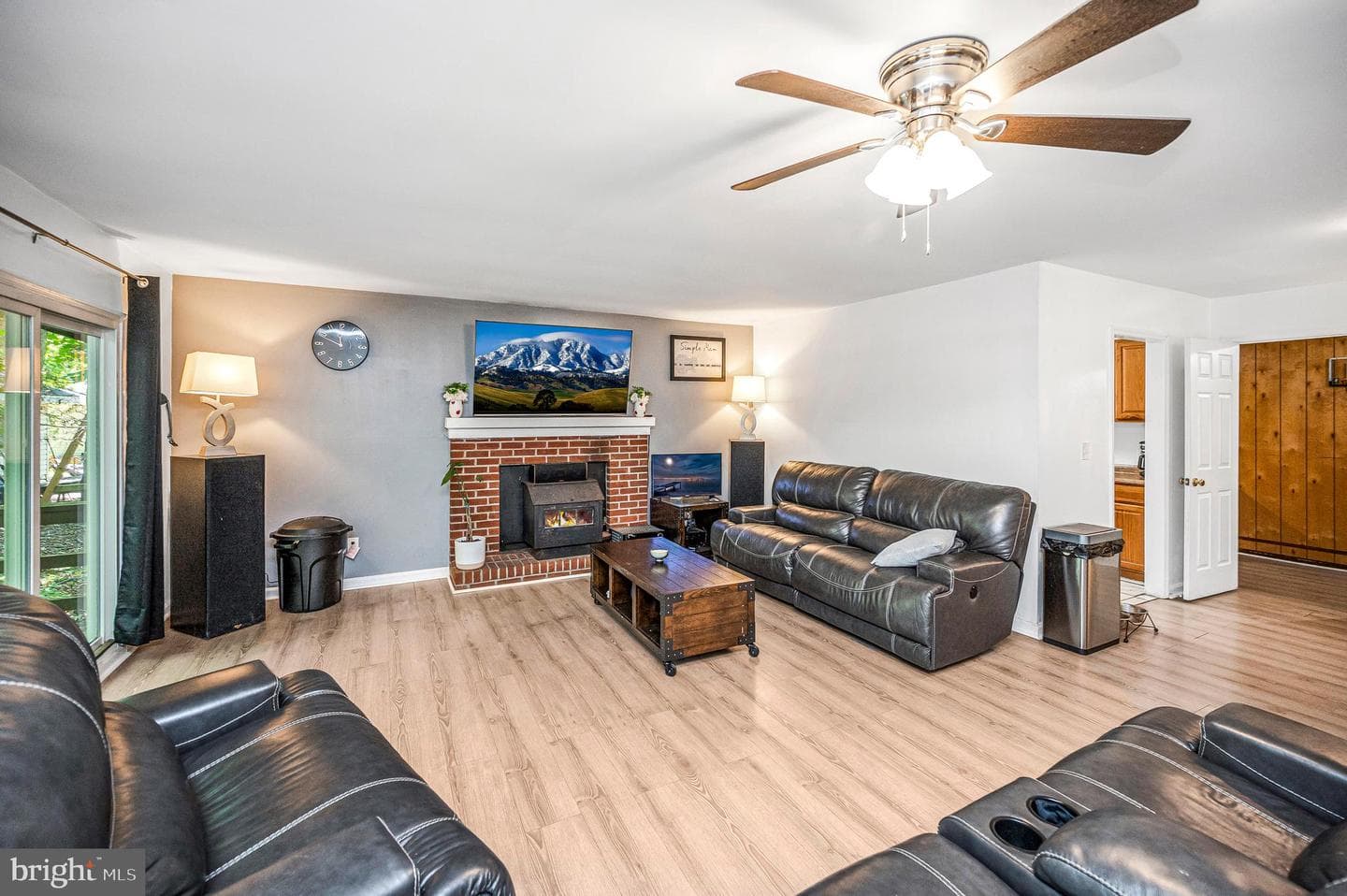 143 Jefferson Avenue photo 13