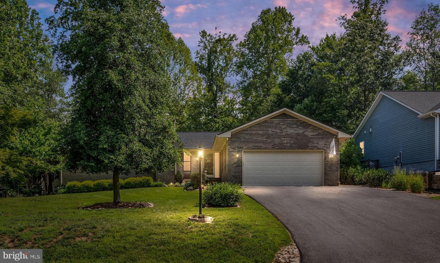 319 Birchside Circle E photo 3