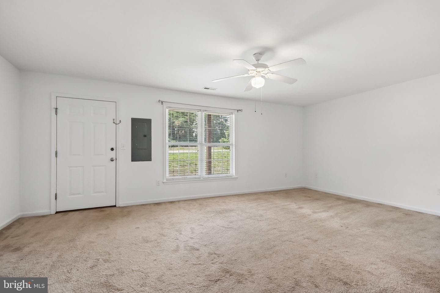 35142 Saba Place photo 3