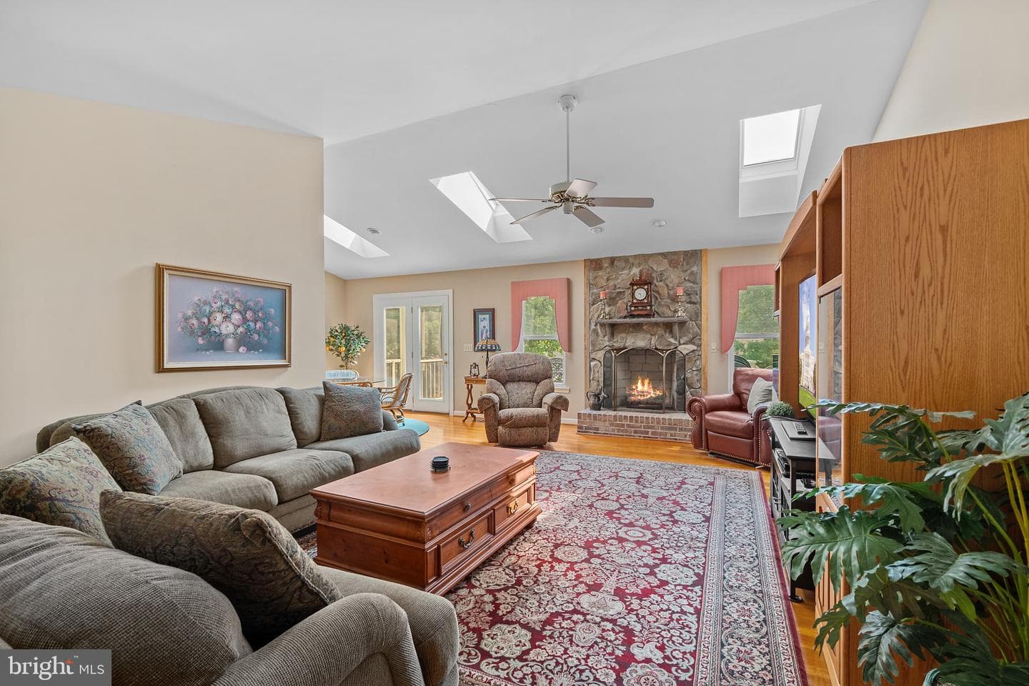 103 Eagle Court photo 18